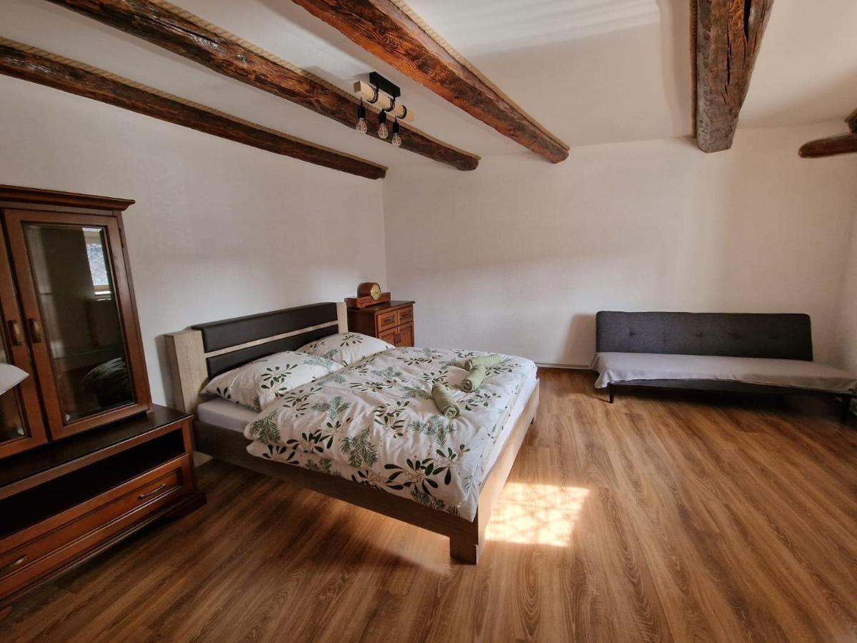 Apartman Velicka Vinaren Poprad Exterior foto