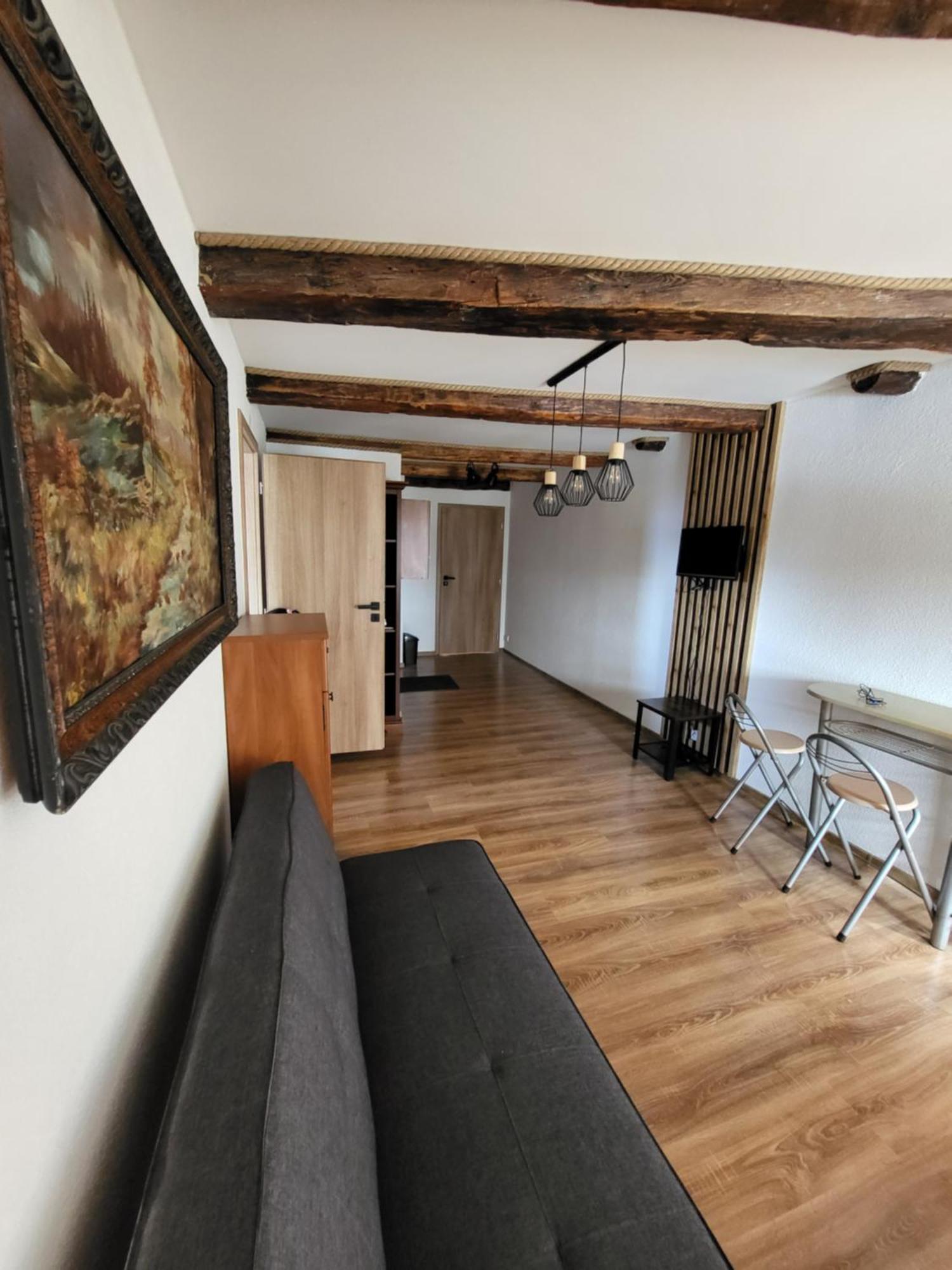 Apartman Velicka Vinaren Poprad Zimmer foto