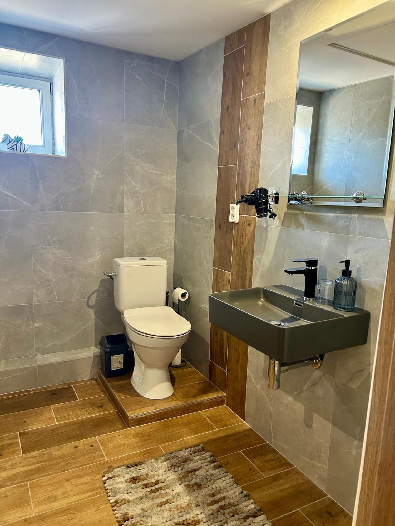 Apartman Velicka Vinaren Poprad Exterior foto